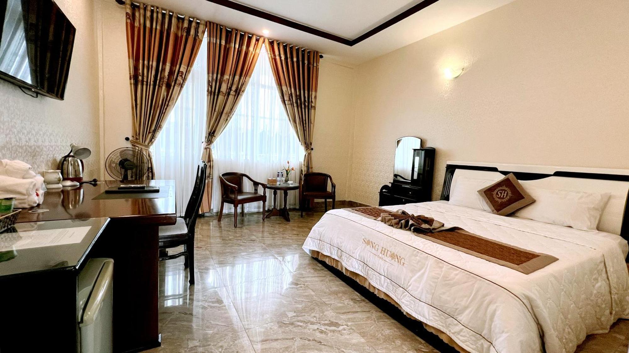 Song Huong Hue Hotel Buitenkant foto