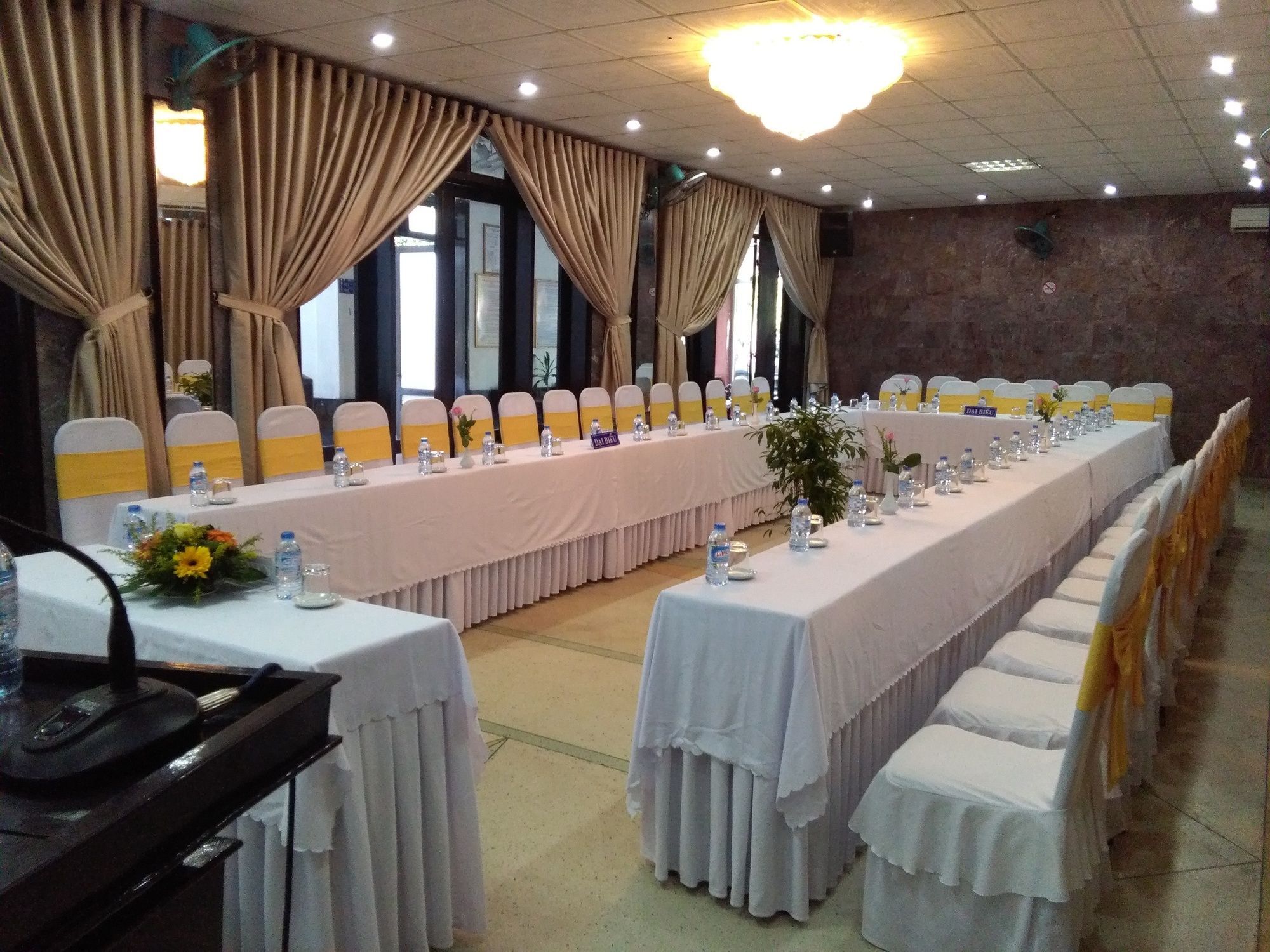 Song Huong Hue Hotel Buitenkant foto